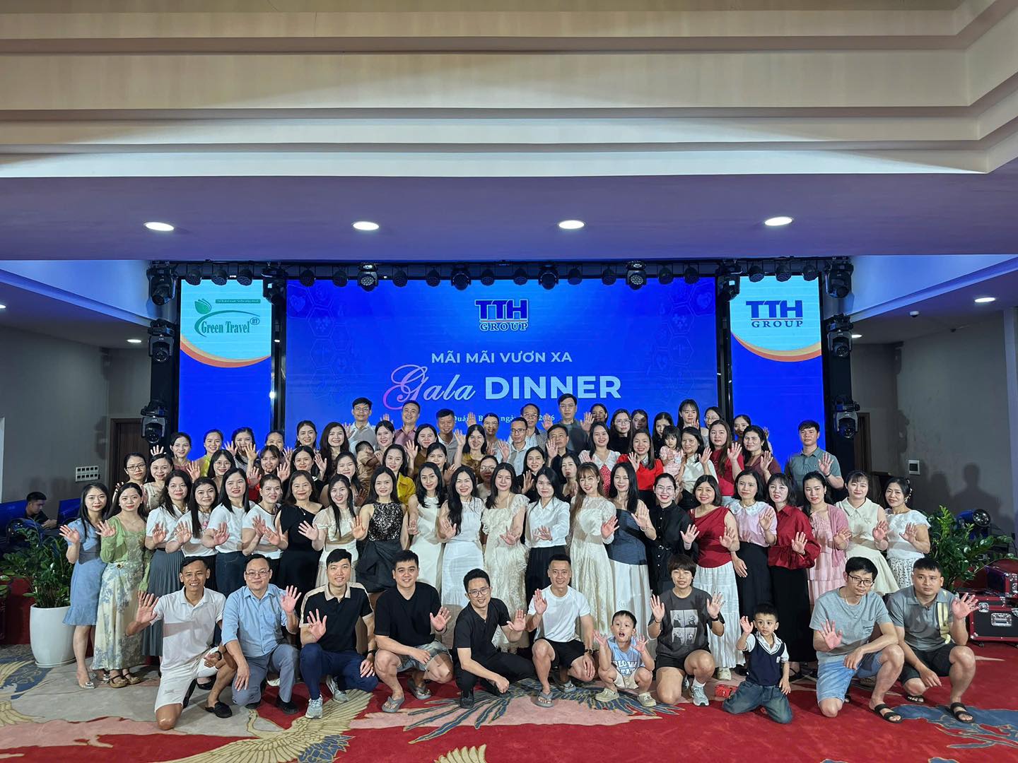 TTH GROUP TỔ CHỨC CHƯƠNG TRÌNH THAM QUAN DU LỊCH CHO CÁN BỘ NHÂN VIÊN - HÀNH TRÌNH GẮN KẾT, TÁI TẠO NĂNG LƯỢNG
